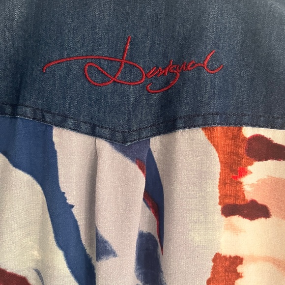 Desigual shirt flower print . Such a fun design . XS - Picture 8 of 9